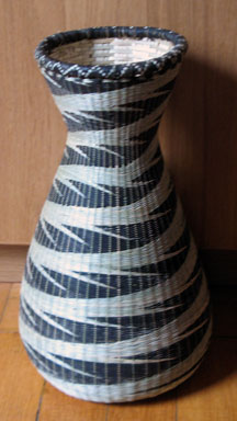 Handmade Nyanza Woven Rwanda Vase/Basket