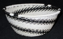 Small African Zulu Telephone Wire Basket/Bowl - Black White Details