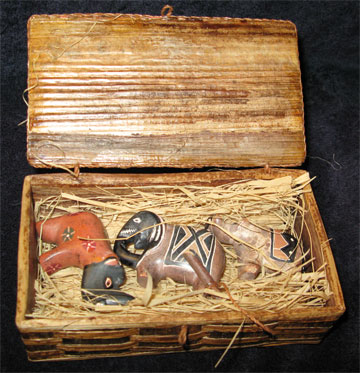 Handmade Soapstone Animals in a Banana Fiber Box
